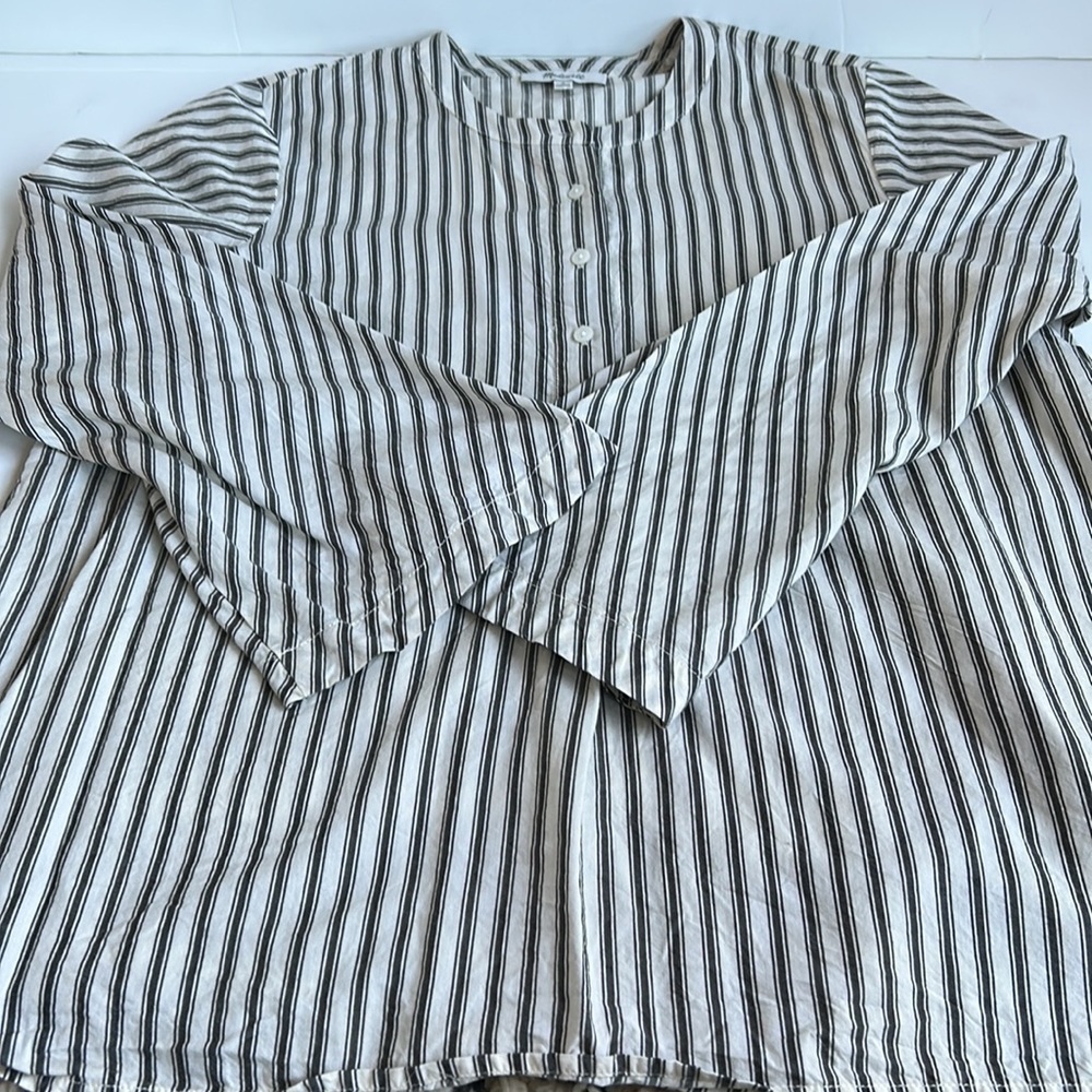 Madewell button-down bell sleeves and band collar gray stripe - Picture 16 of 16